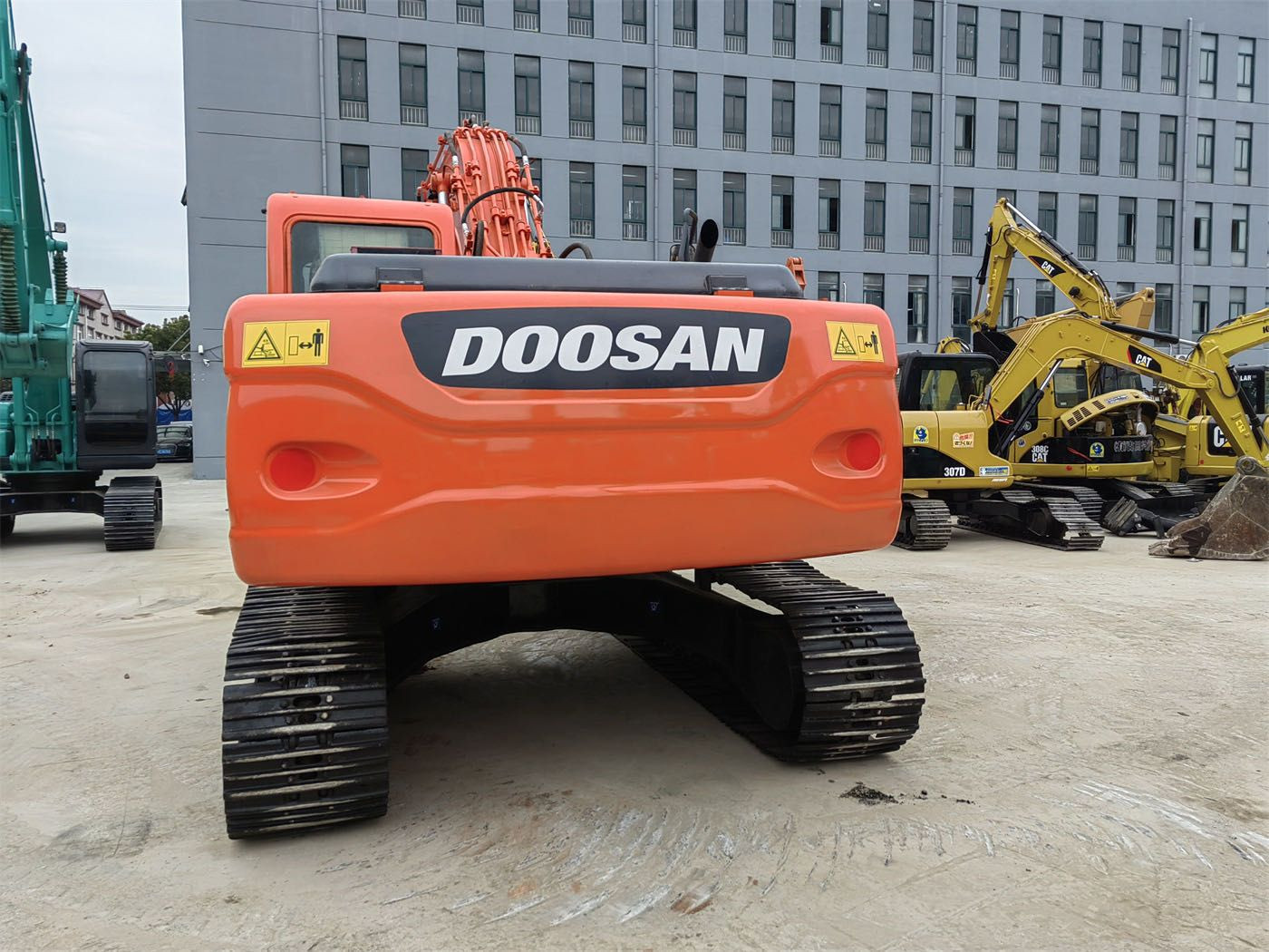 100%ready used original Doosan excavators secondhand 225lc excavator