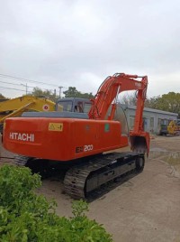 used Hitachi ZX200 crawler excavator