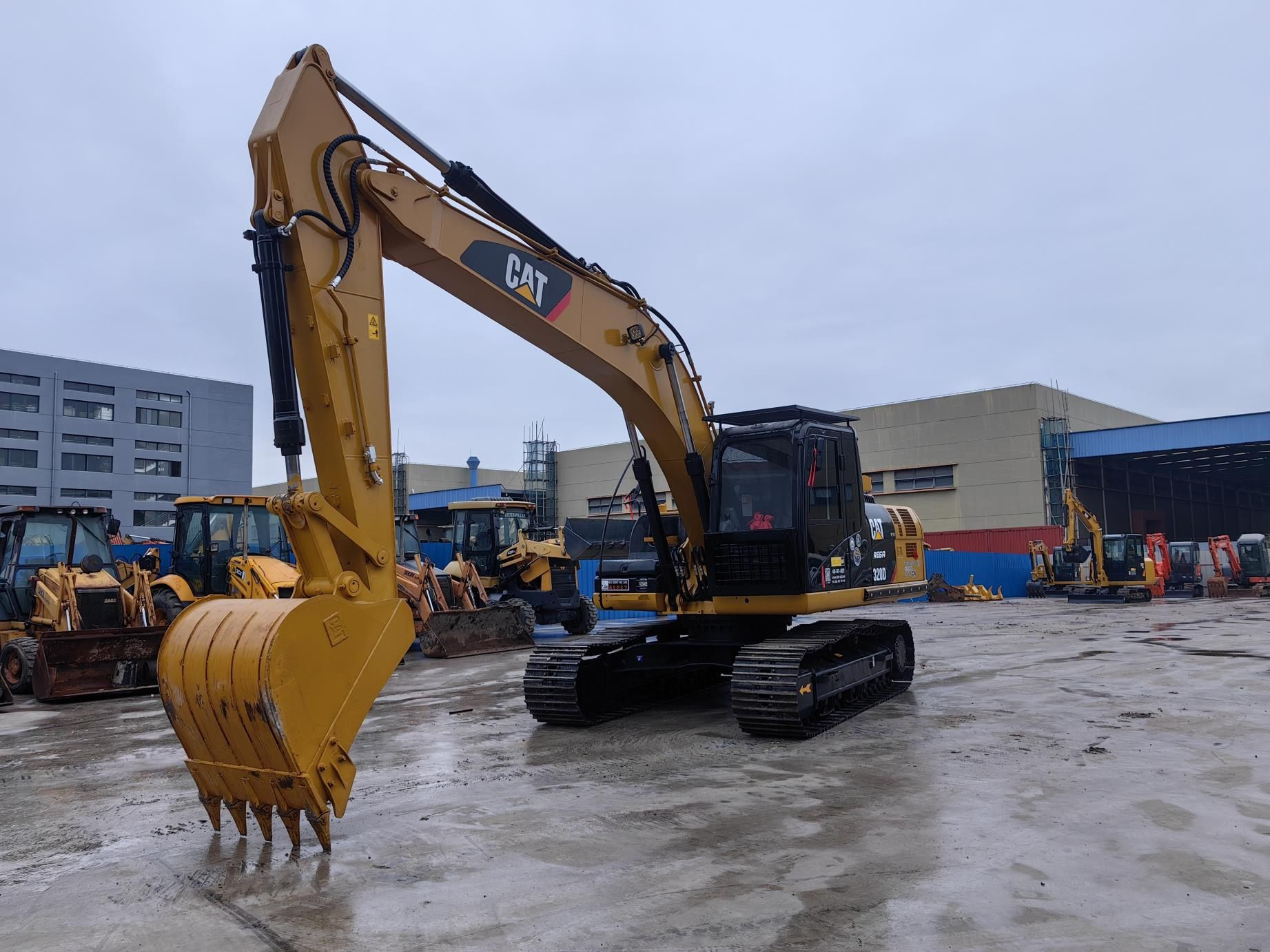 Secondhand caterpillar excavator used cat 320d excavators