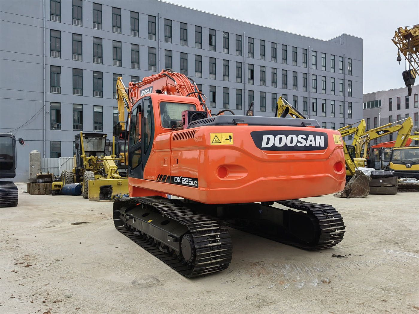 used original Doosan excavators secondhand 225lc excavator