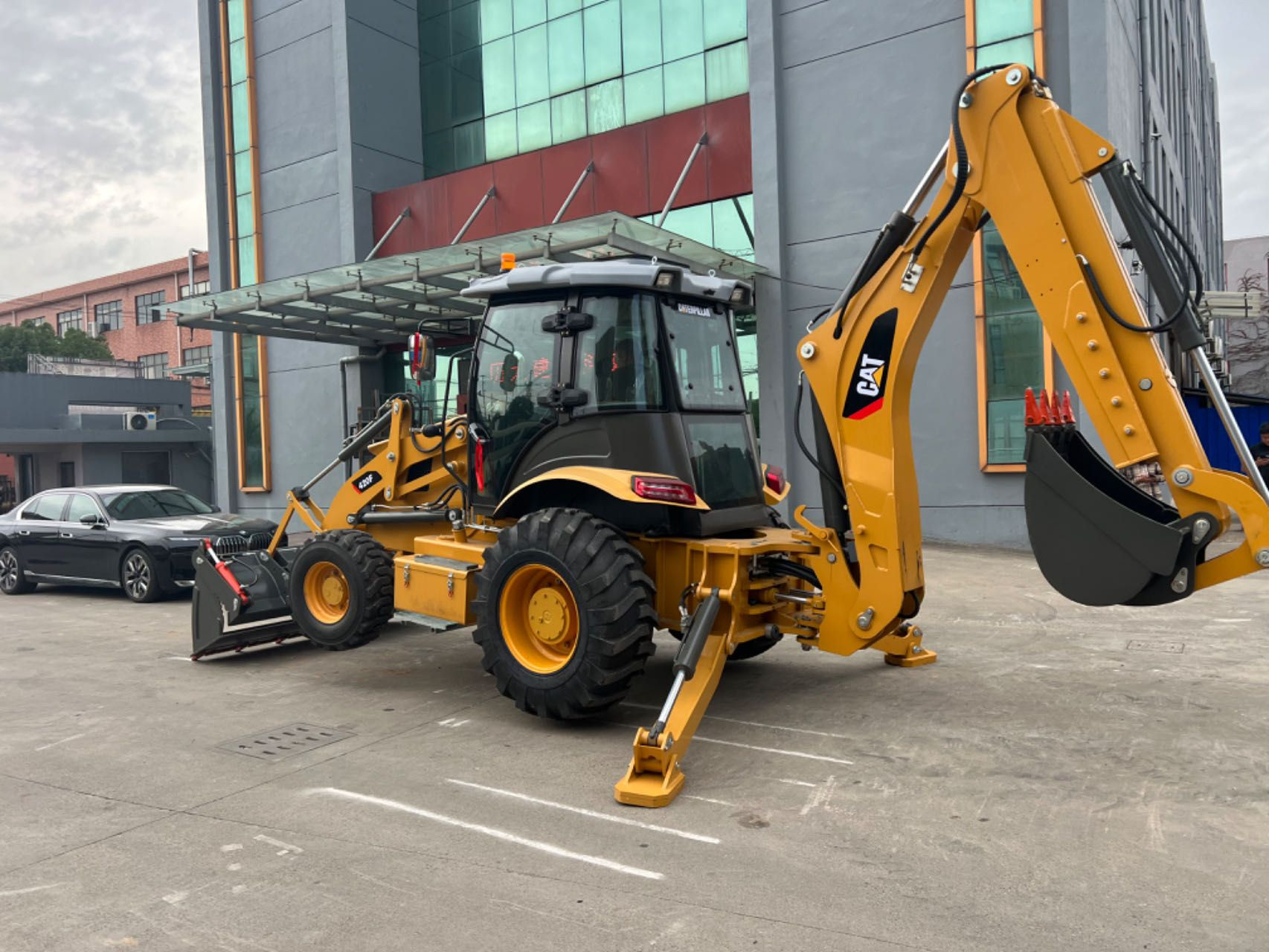 2023 good condition high quality Used caterpillar backhoe cat420f