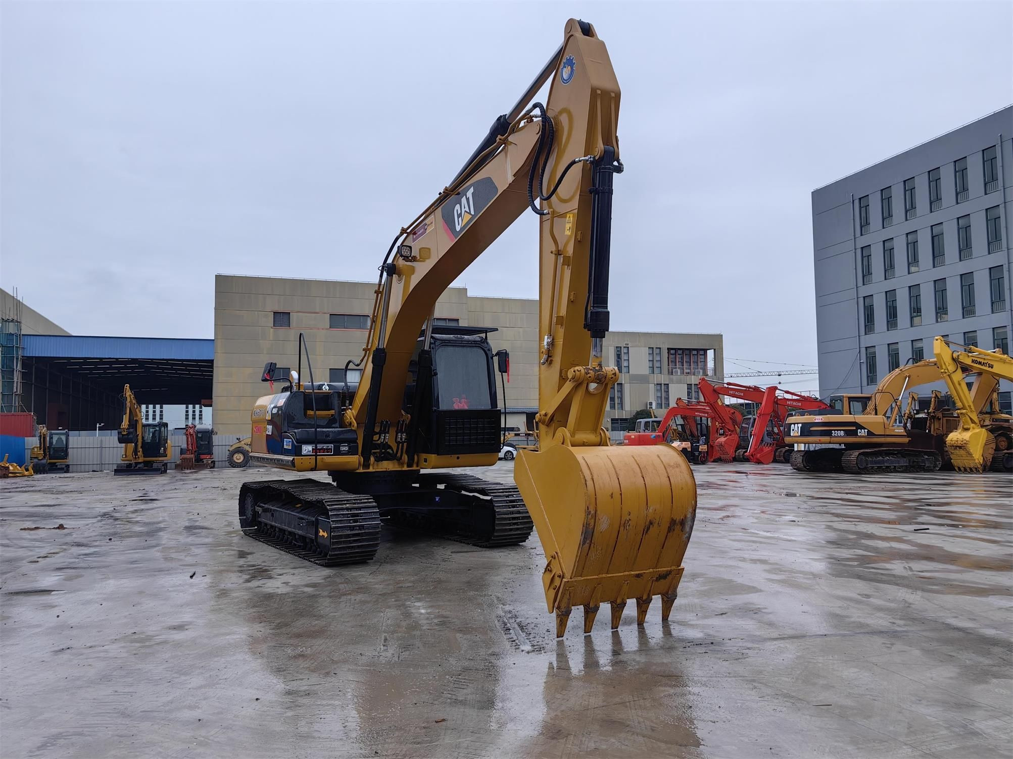 Secondhand caterpillar excavator used cat 320d excavators