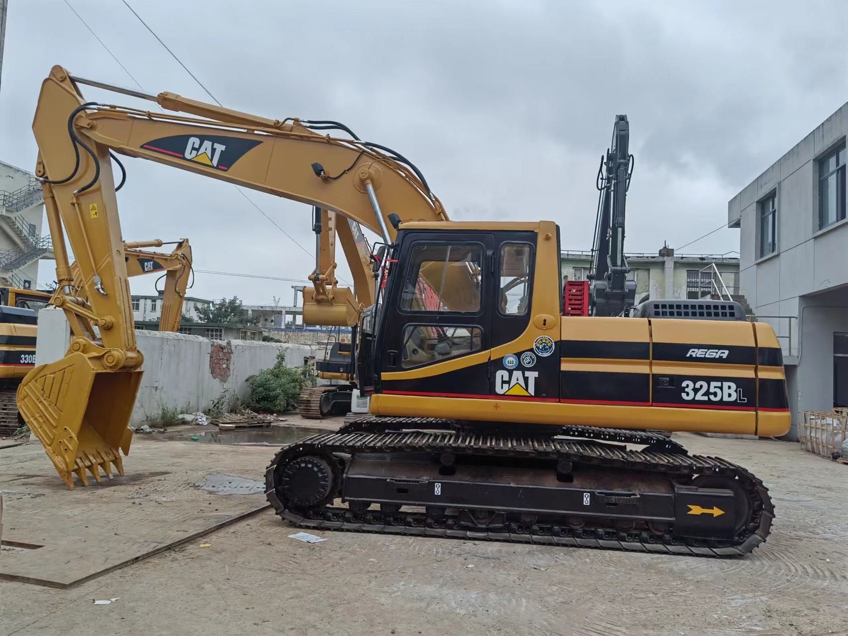 high quality Used machinery caterpillar excavator cat 325bl 325b excavator