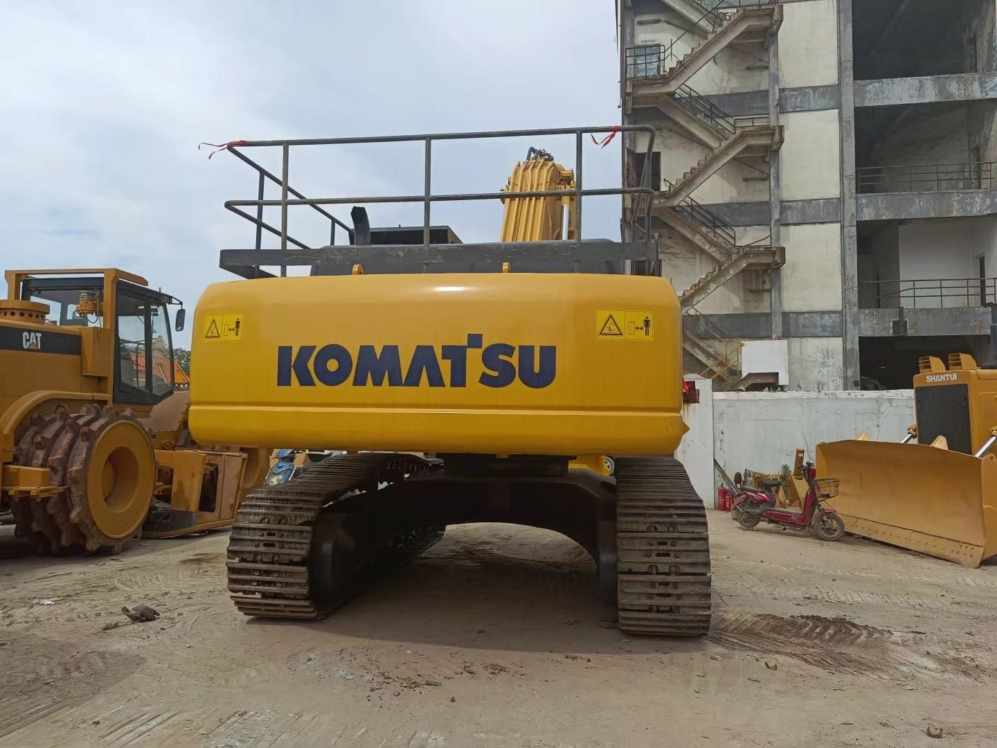 secondhand Komatsu pc400 excavator used excavators cheap for sale