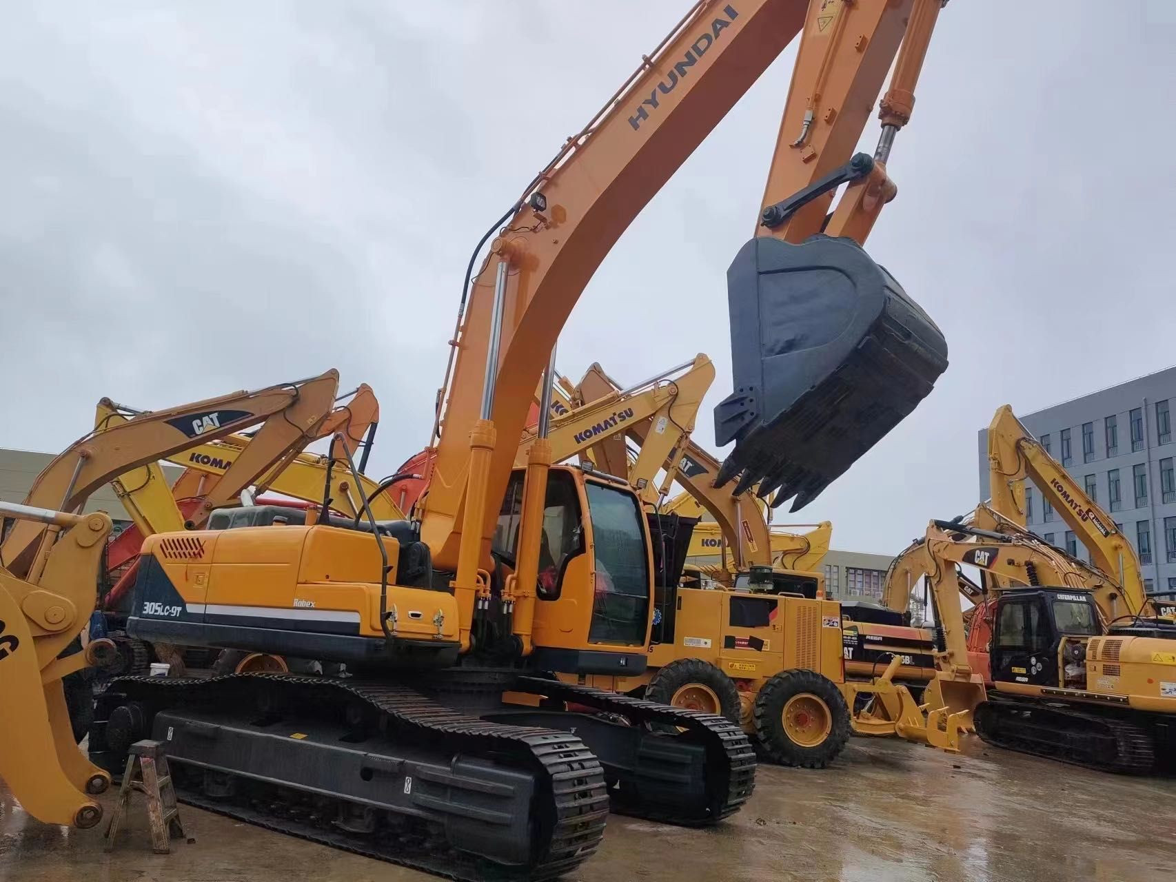 used Hyundai 305lc-9t excavator secondhand 305lc excavators