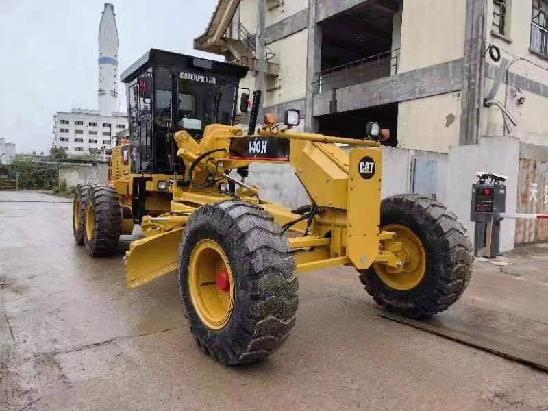 90% new good condition used caterpillar grader cat 140h graders