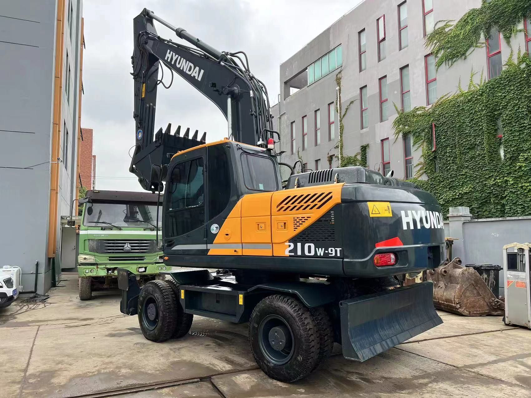 2018 year good condition used Hyundai 210w-9t excavator