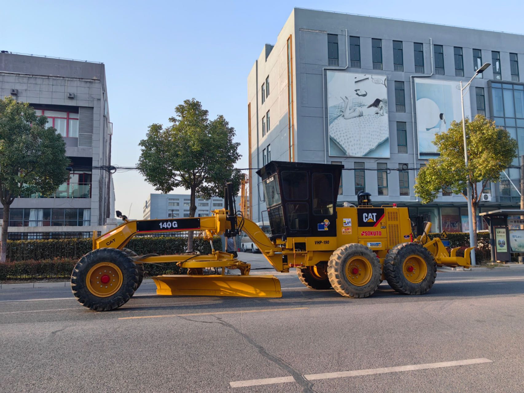 secondhand good condition cheap for sale in Shanghai used caterpillar graders cat grader 140g cheap for sale in Shanghai