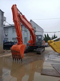 used Hitachi ZX200 crawler excavator