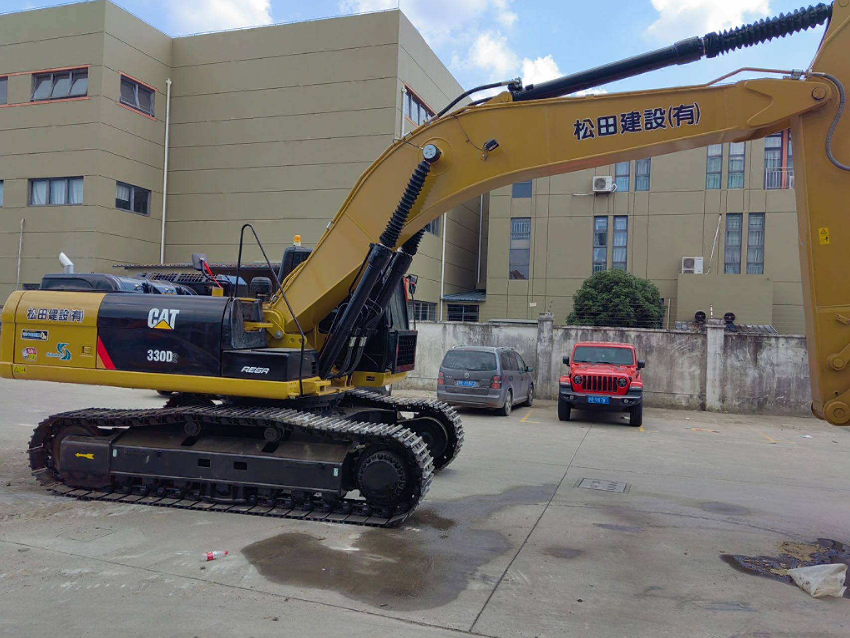 low hours used caterpillar 330d cat excavator 30-ton crawler excavators